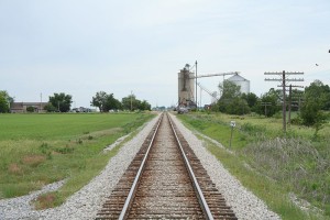 800px-Lotus_Illinois_railroad_tracks